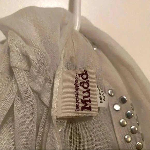 Mudd Off-White Metal Embellished Infinity Scarf - Picture 4 of 4